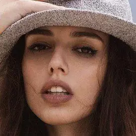 Emira Bugerra net worth