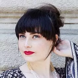 Molly Burke net worth