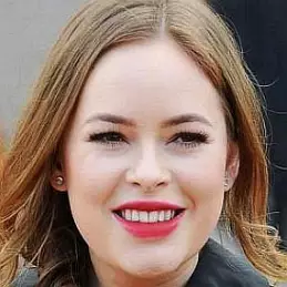 Tanya Burr net worth