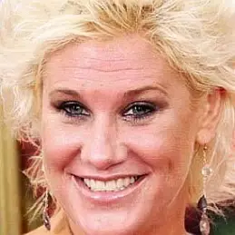 Anne Burrell net worth