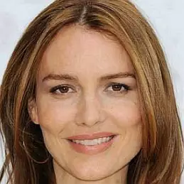Saffron Burrows net worth