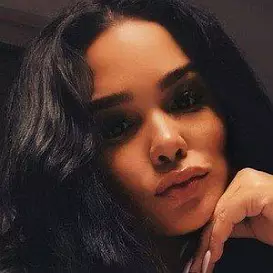 Emily Bustamante net worth