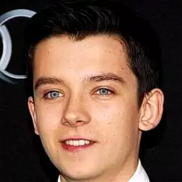 Asa Butterfield net worth