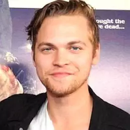 Alexander Calvert net worth