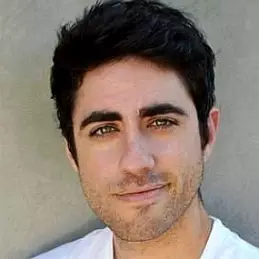 Leo Camacho net worth