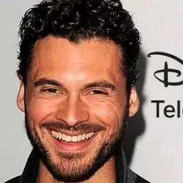 Adan Canto net worth