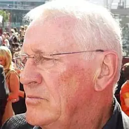 Len Cariou net worth