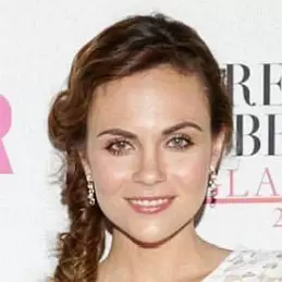 Laura Carmine net worth