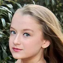 Annalia Carole net worth