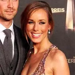 Annemarie Carpendale net worth