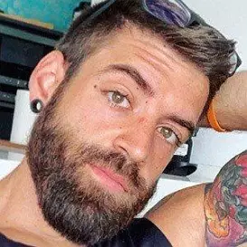 Esttik Carratraca net worth