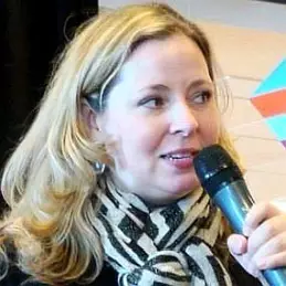 Ally Carter net worth