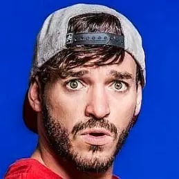 Elton Castee net worth