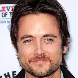 Justin Chatwin net worth