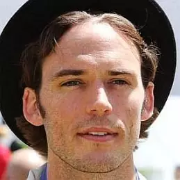 Sam Claflin net worth
