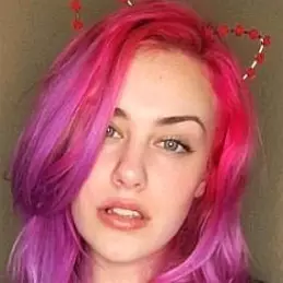 ClaraBabyLegs net worth