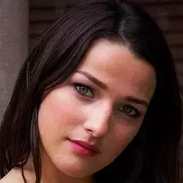 Annie Clark net worth