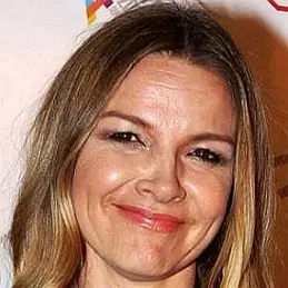 Justine Clarke net worth