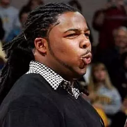 Adrian Clayborn net worth