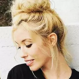 Laura Clery net worth