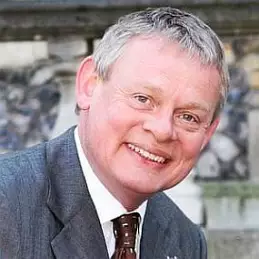 Martin Clunes net worth