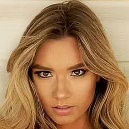 Alexa Collins net worth