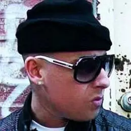 Cosculluela net worth
