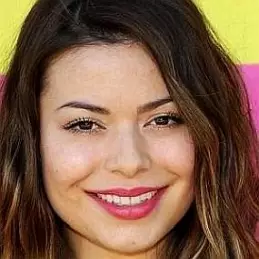 Miranda Cosgrove net worth