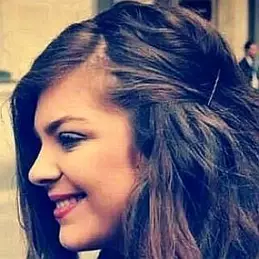 Caroline Costa net worth