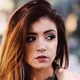 Chrissy Costanza net worth