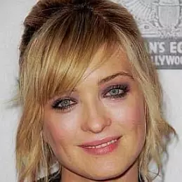 Carolina Crescentini net worth