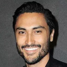 Jonny Cruz net worth