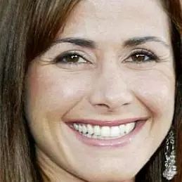 Valerie Cruz net worth