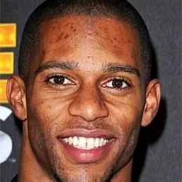 Victor Cruz net worth