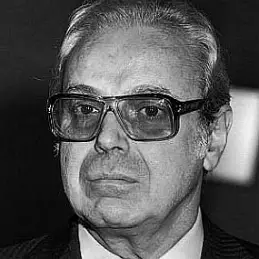 Javier Perez-de Cuellar net worth