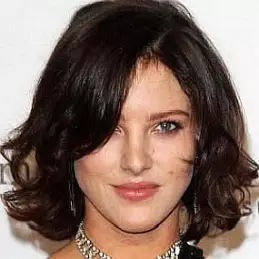 Eliza Cummings net worth