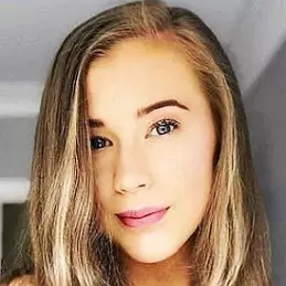 Caitlin Cummins net worth