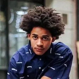 Curly Savv net worth