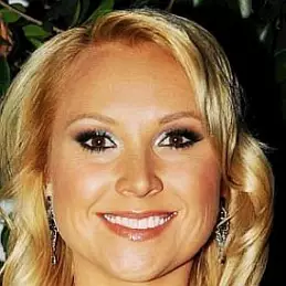 Alana Curry net worth