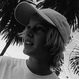 Flynn Curry net worth