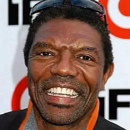 Vondie Curtis-Hall net worth