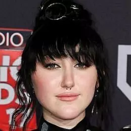 Noah Cyrus net worth