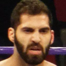 Ariya Daivari net worth