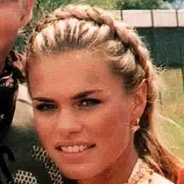 Nicolette Van Dam net worth