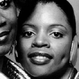 Sarah Dash net worth