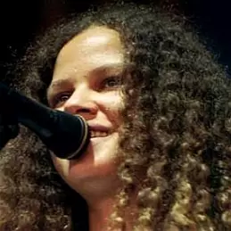 Alana Davis net worth