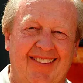 Jim Davis net worth