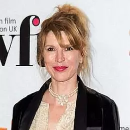 Julia Davis net worth