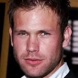 Matthew Davis net worth