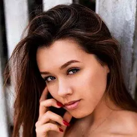 Natalia De La Flor net worth